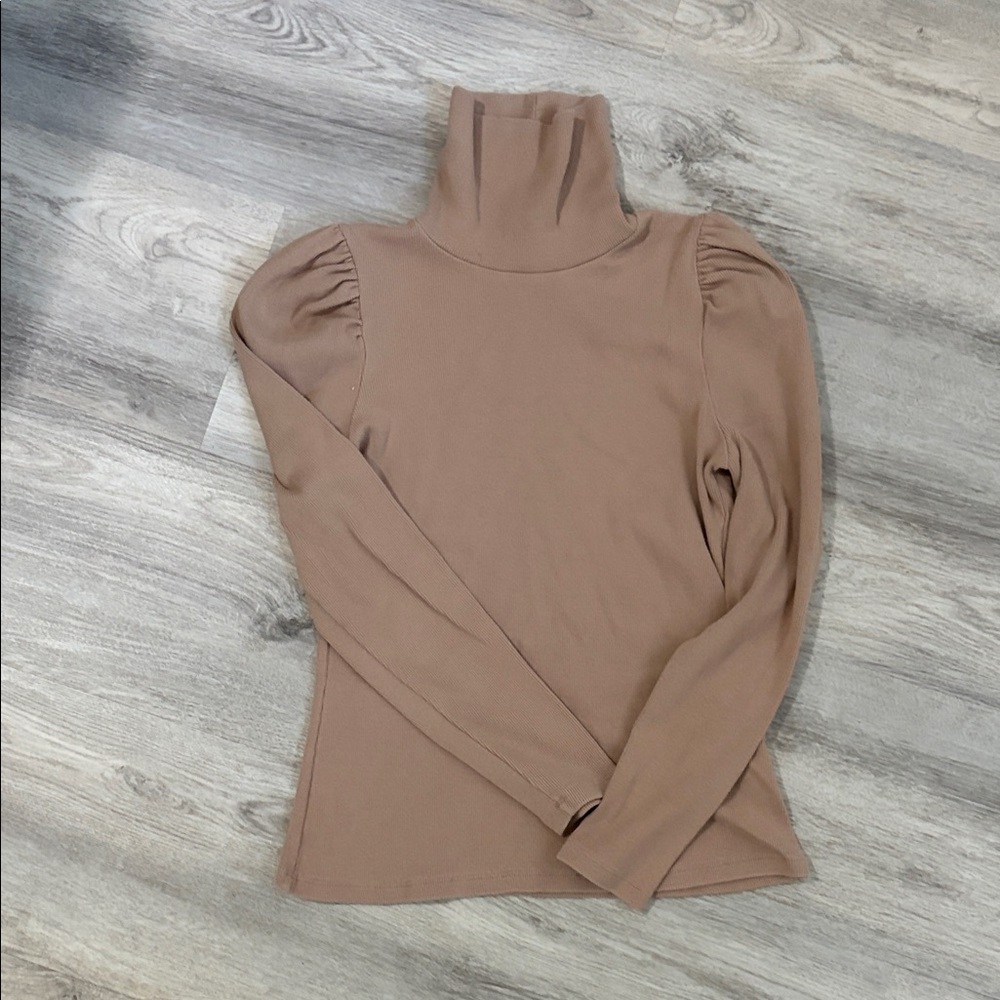 Elie Tahari Beige Ribbed Turtleneck